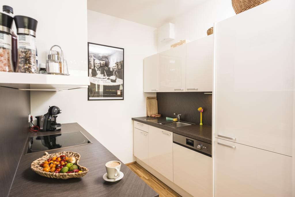 Sky View Apartment Відень Екстер'єр фото