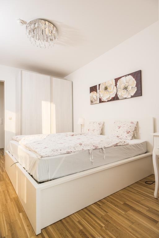 Sky View Apartment Відень Екстер'єр фото